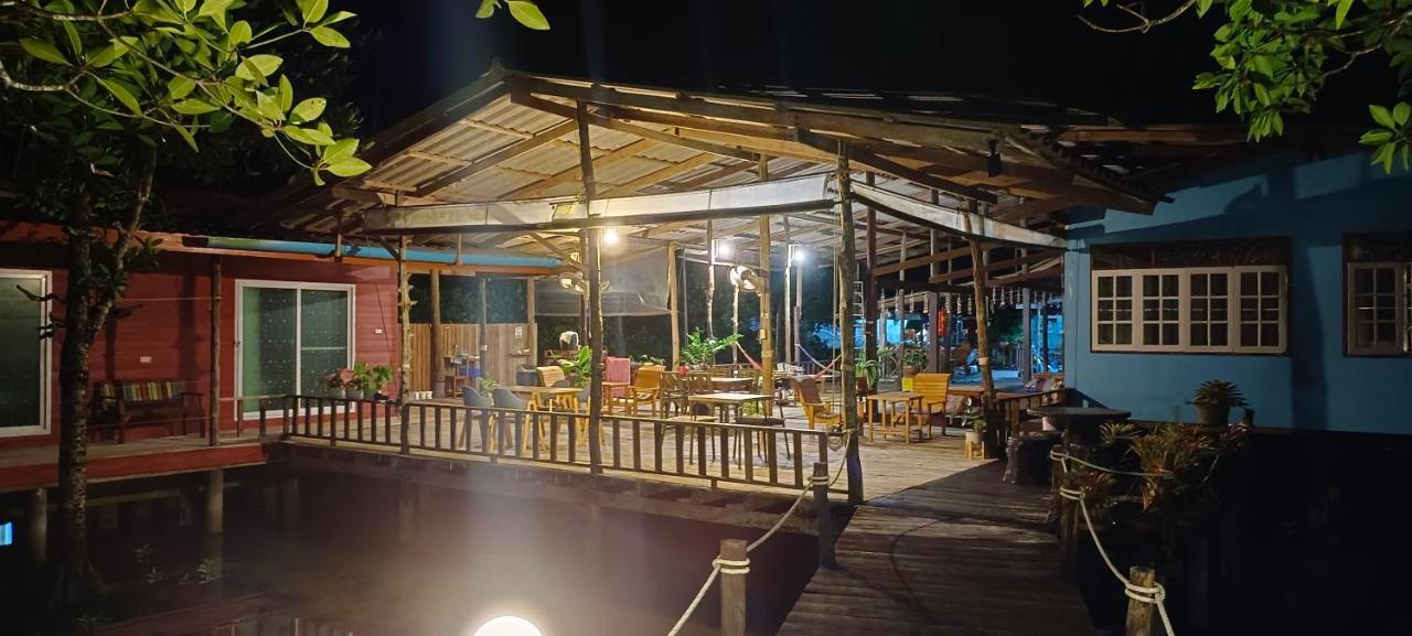Ta Yai Homestay Ko Kut Exterior photo