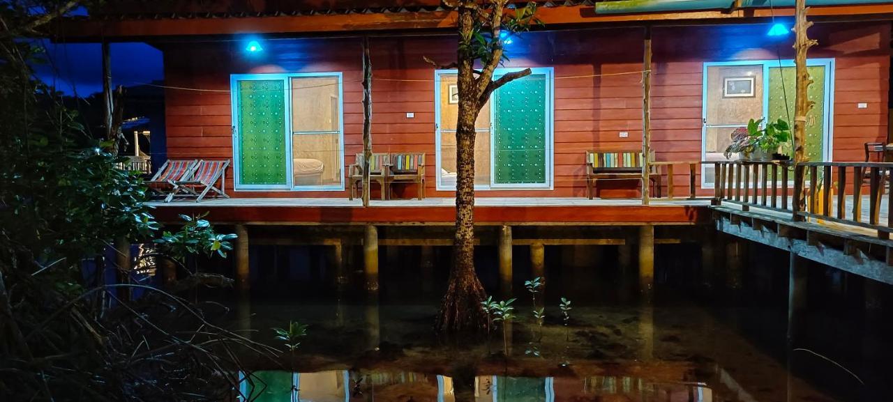 Ta Yai Homestay Ko Kut Exterior photo