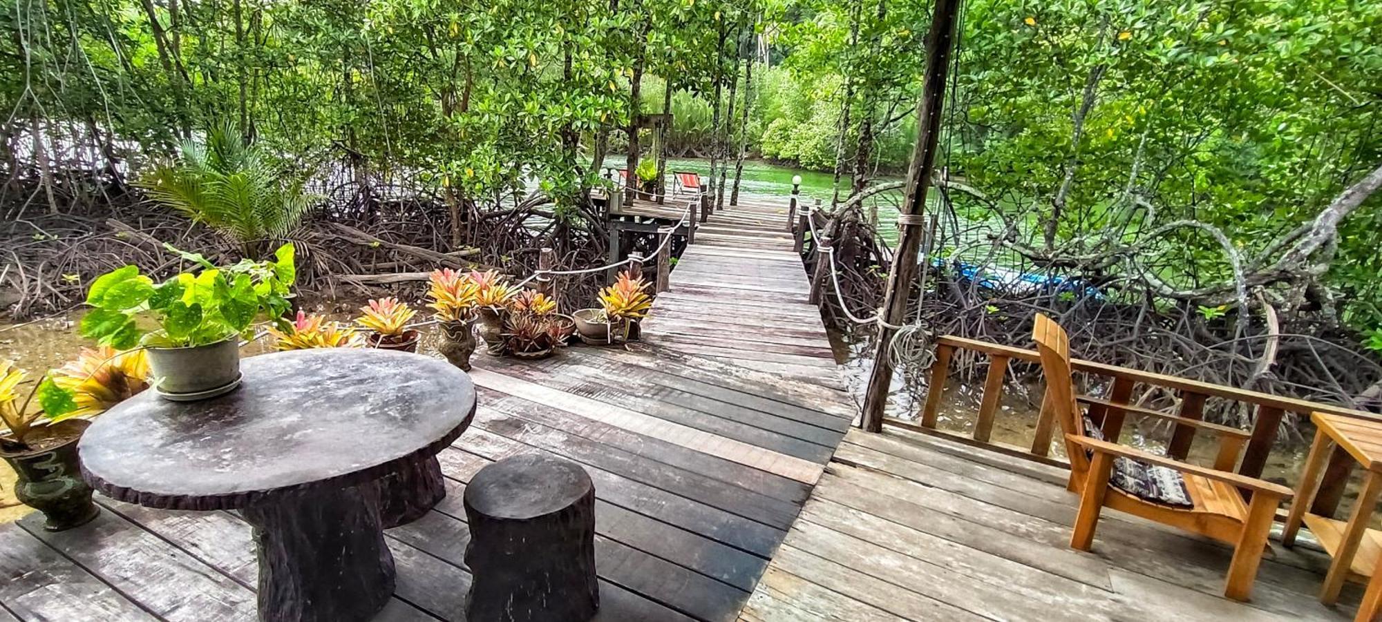 Ta Yai Homestay Ko Kut Exterior photo