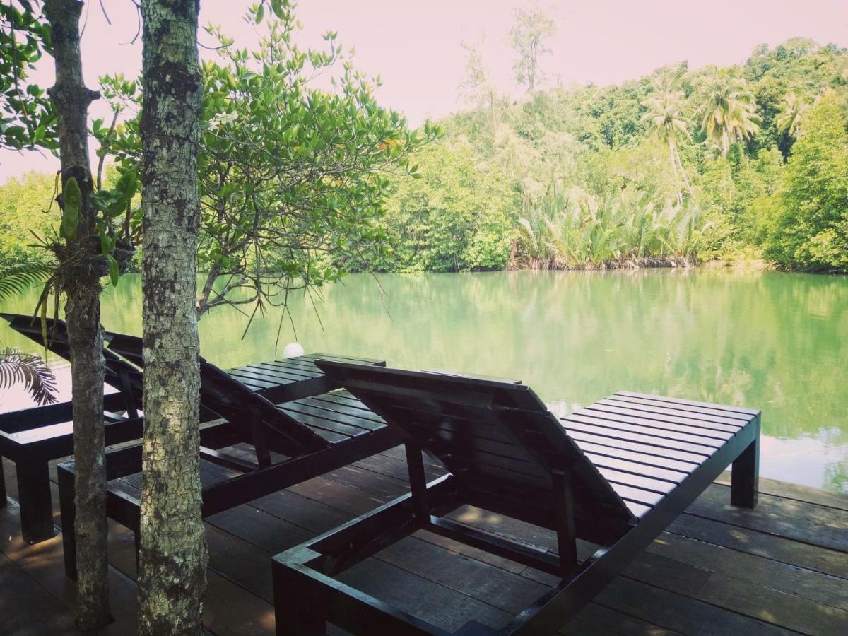 Ta Yai Homestay Ko Kut Exterior photo