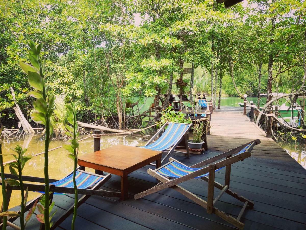 Ta Yai Homestay Ko Kut Exterior photo